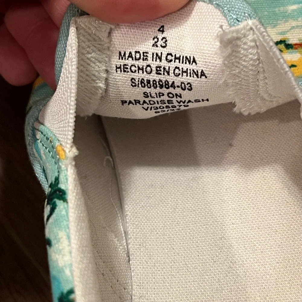 Old Navy Boys Shoe Size 4 Paradise Washed Print Canvas Slip-On Sneakers